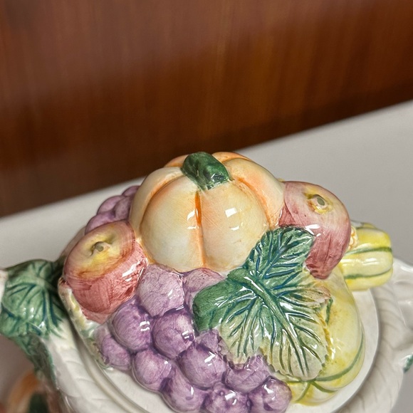 Vintage Fitz and Floyd Omnibus Embossed Autumn Harvest Tea pot - Picture 12 of 16